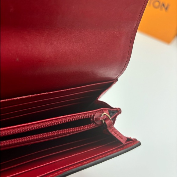 Gucci Embossed Guccissima Motif Long Wallet - Picture 6 of 13